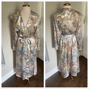 Vintage Victoria’s Secret long robe floral lace silky pink gold label large
